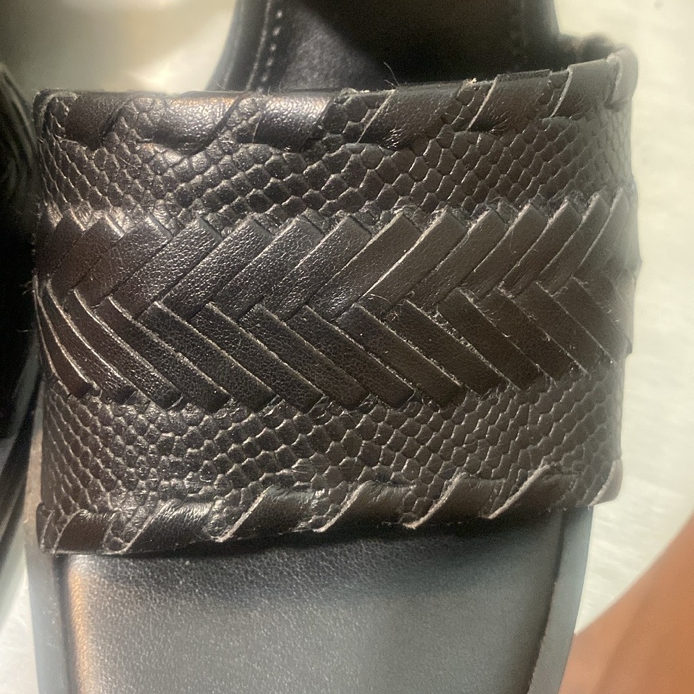 NWT VINCE CAMUTO WOMEN’S SURALYN SANDALS - Picture 9 of 12